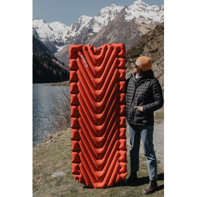 Insulated Static V Luxe Sleeping Pad - Red